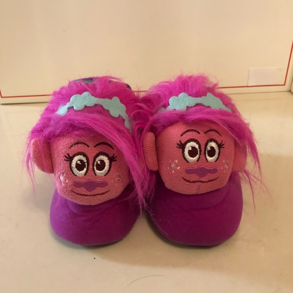 Trolls Poppy Slipper, size 7-8
